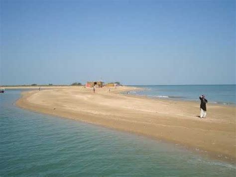 Beyt Island .